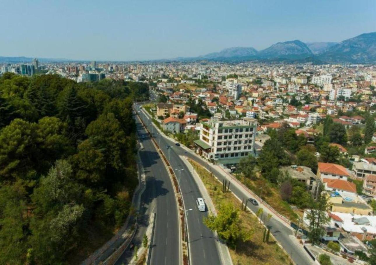 Hotel Arberia Tirana Exterior foto