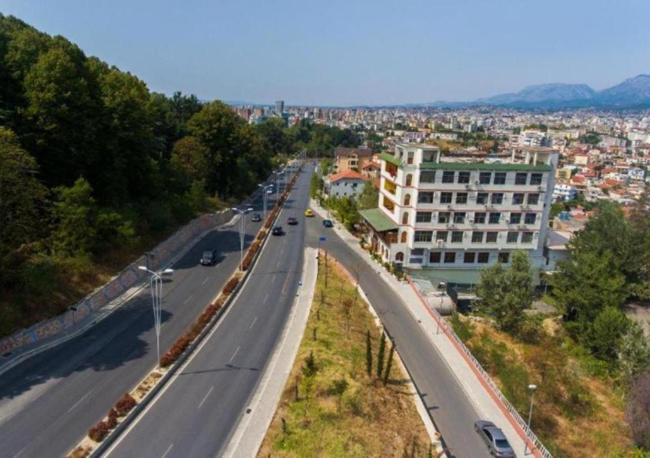 Hotel Arberia Tirana Exterior foto