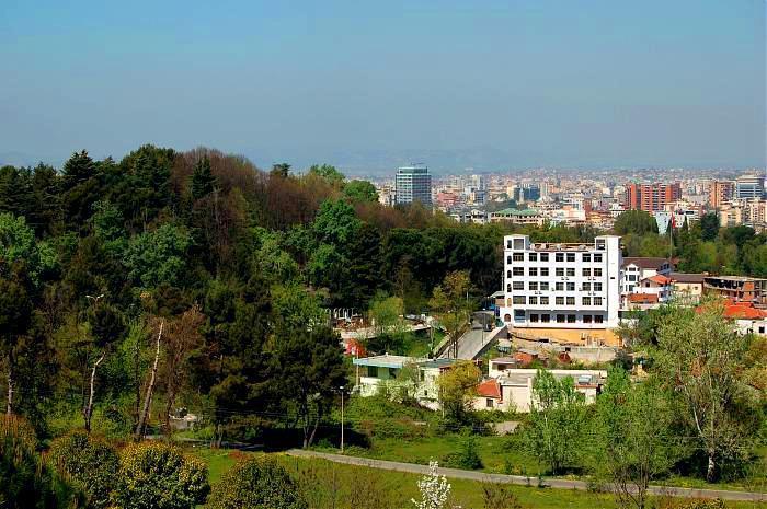 Hotel Arberia Tirana Exterior foto